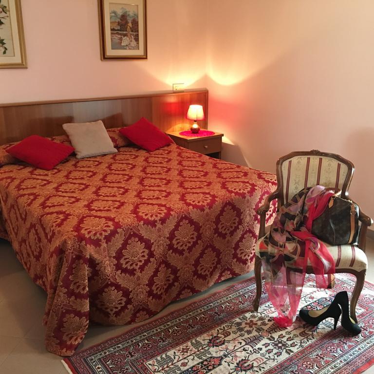 Hotel Facioni Pomezia Dış mekan fotoğraf