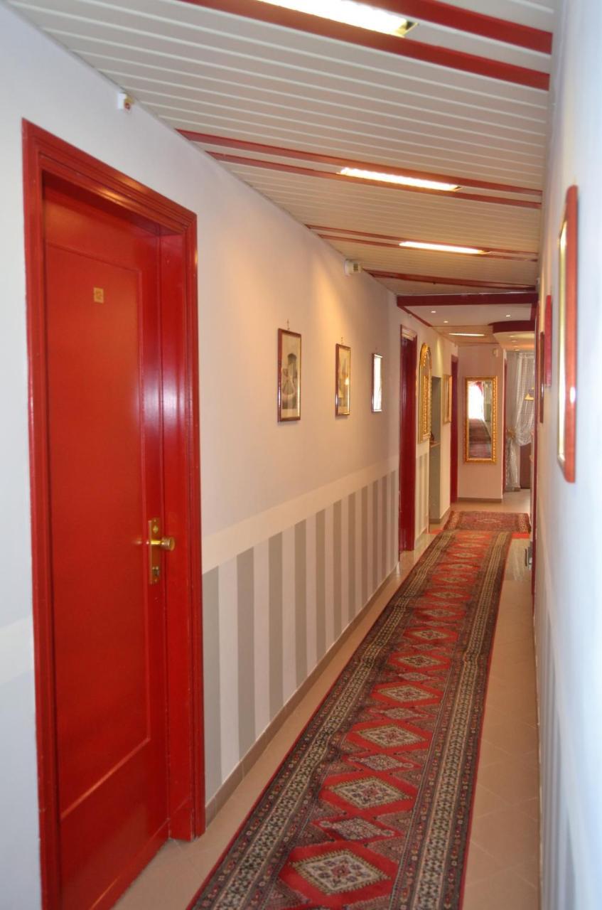 Hotel Facioni Pomezia Dış mekan fotoğraf