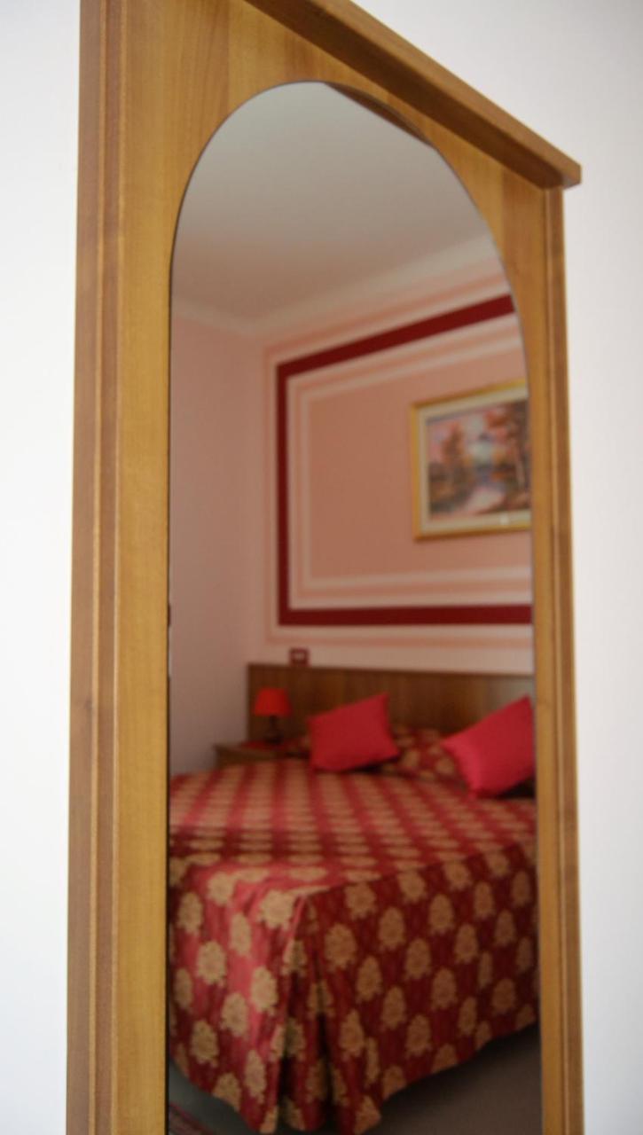 Hotel Facioni Pomezia Dış mekan fotoğraf