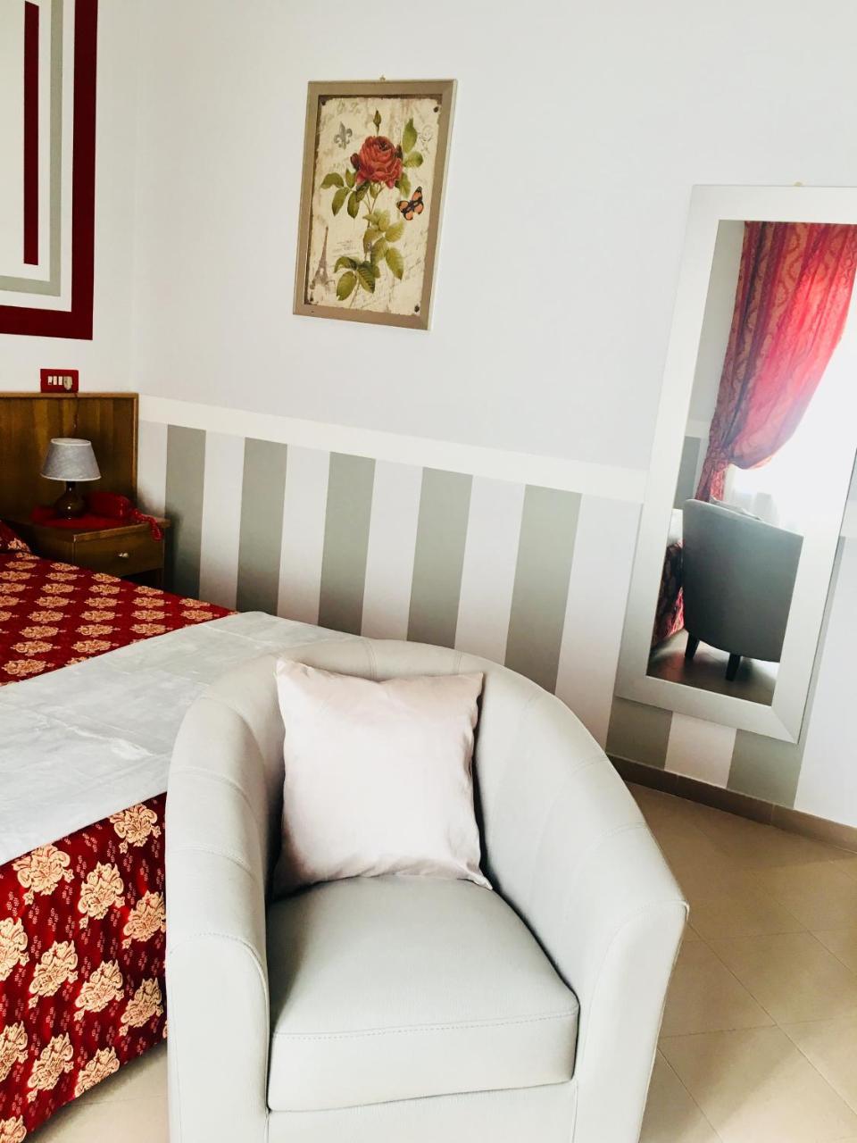 Hotel Facioni Pomezia Dış mekan fotoğraf