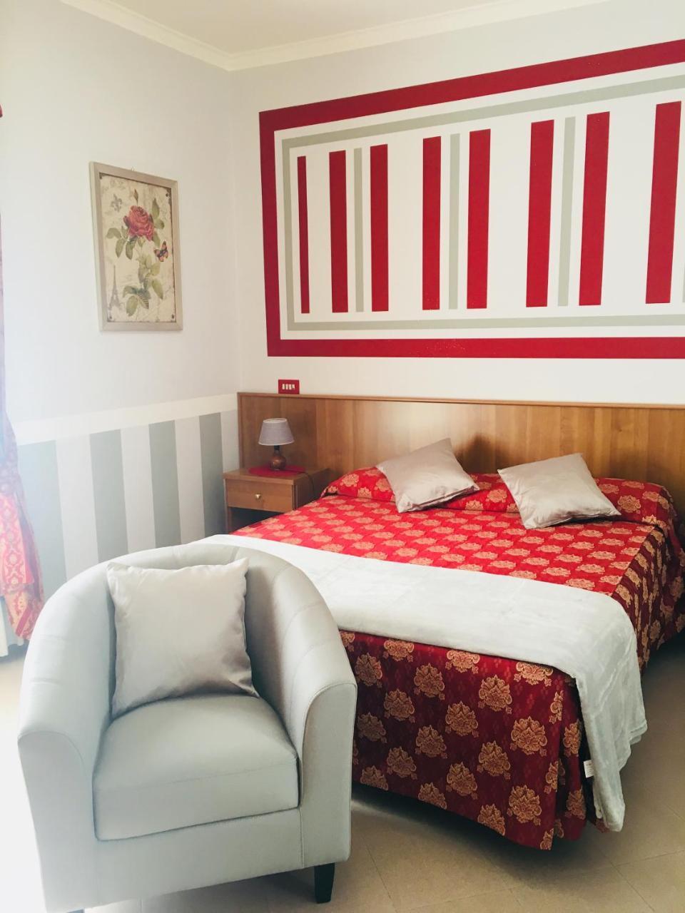 Hotel Facioni Pomezia Dış mekan fotoğraf